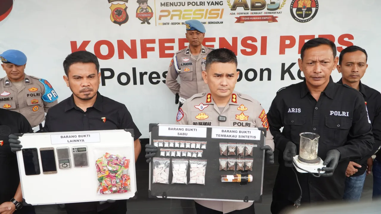 Polres Cirebon Kota Ungkap Home Industry Tembakau Sintetis, Amankan Pelaku dan Barang Bukti