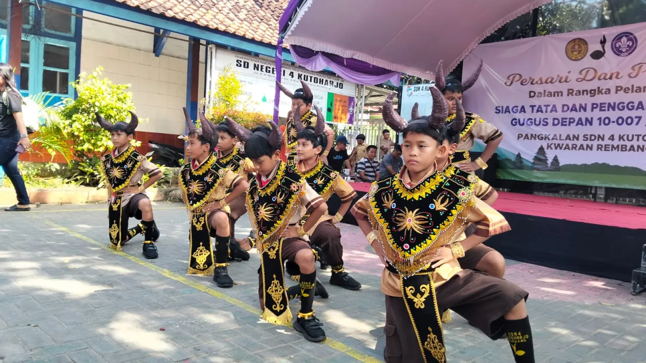 Eskupat Rembang Gelar Persari dan Bazar Siaga