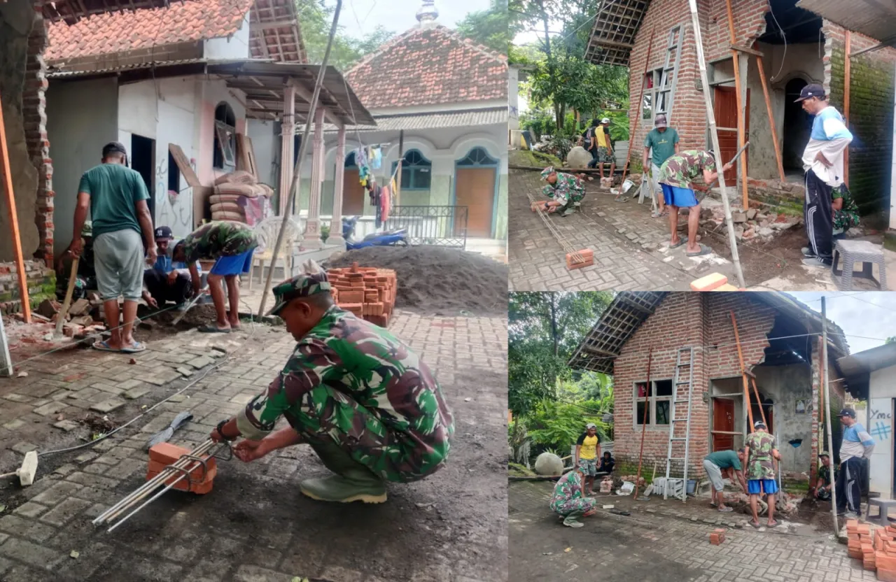 TNI Bedah Rumah Warga Desa Wonosari