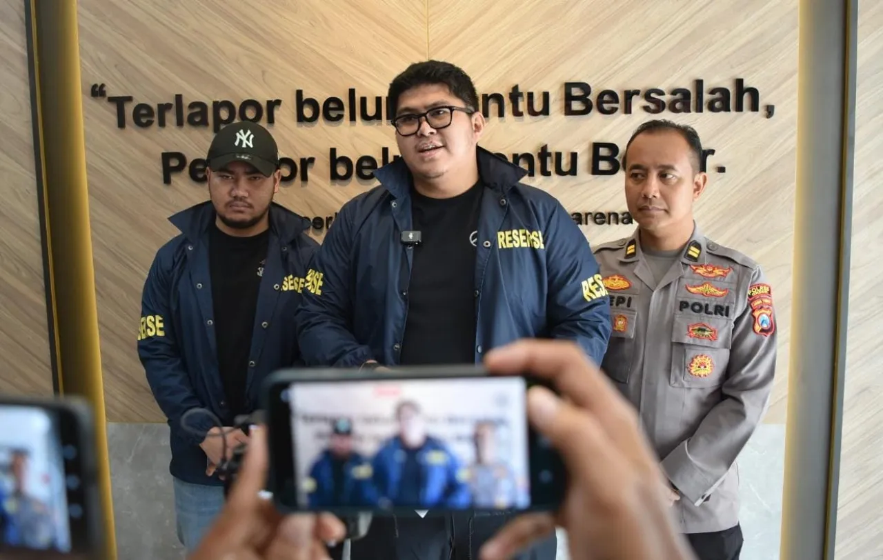 Polres Gresik Amankan Tersangka Pengedar Serbuk Petasan Asal Trenggalek