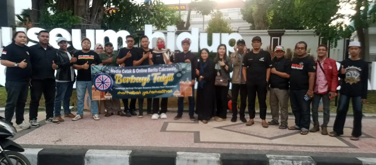 Terus Berbuat Baik, Media Berita Cakrawala Gelar Bagi Takjil Dan Berbuka Bersama