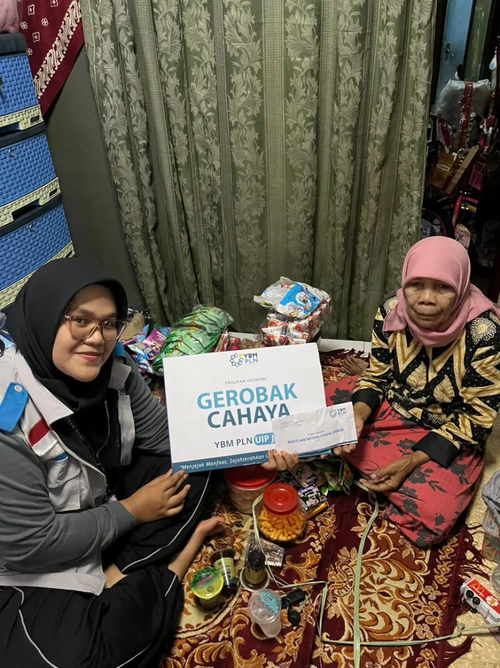 Dari Sepeda hingga Tambal Ban, Bantuan Modal YBM PLN UIP JBTB Buka Harapan UMKM