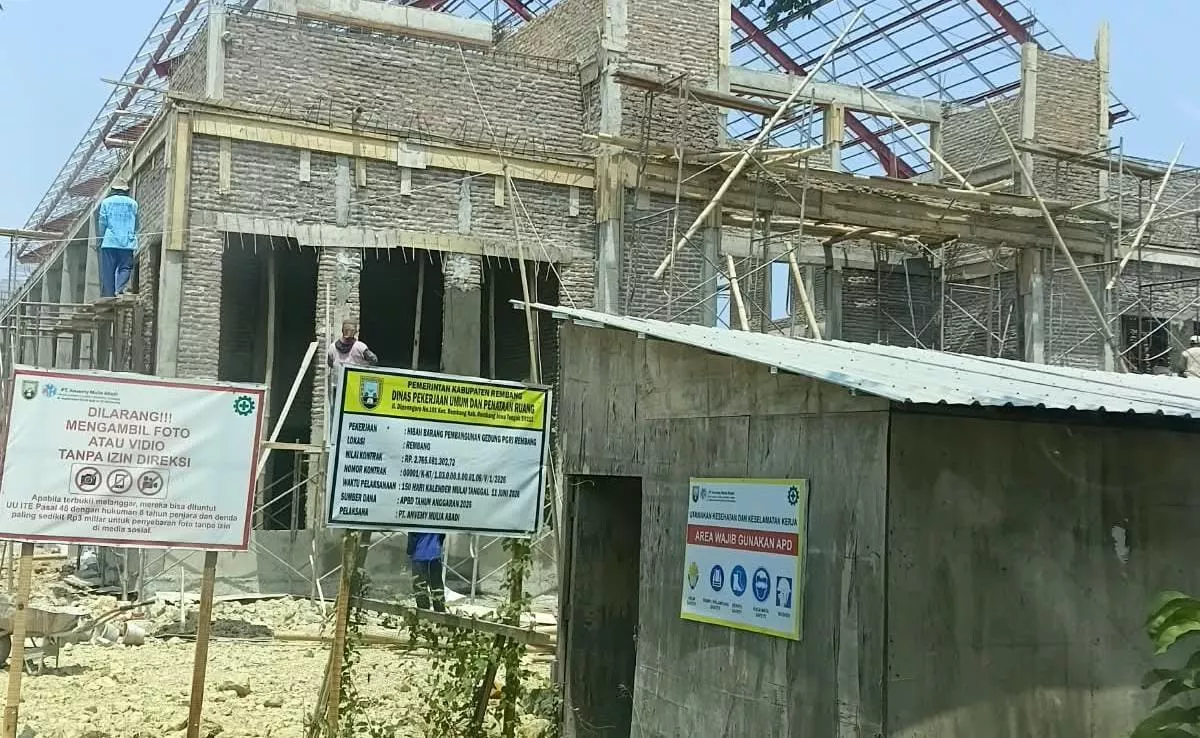 Heboh Proyek Gedung PGRI Rembang Catut UU ITE, DPUTARU: Plang Sudah Dicopot