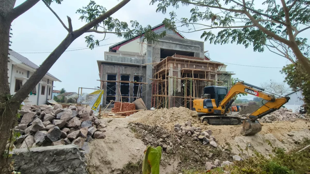 Dalih Pelaksana Pasang Plang Larangan Foto di Proyek Gedung PGRI Rembang Rp 2,7 M