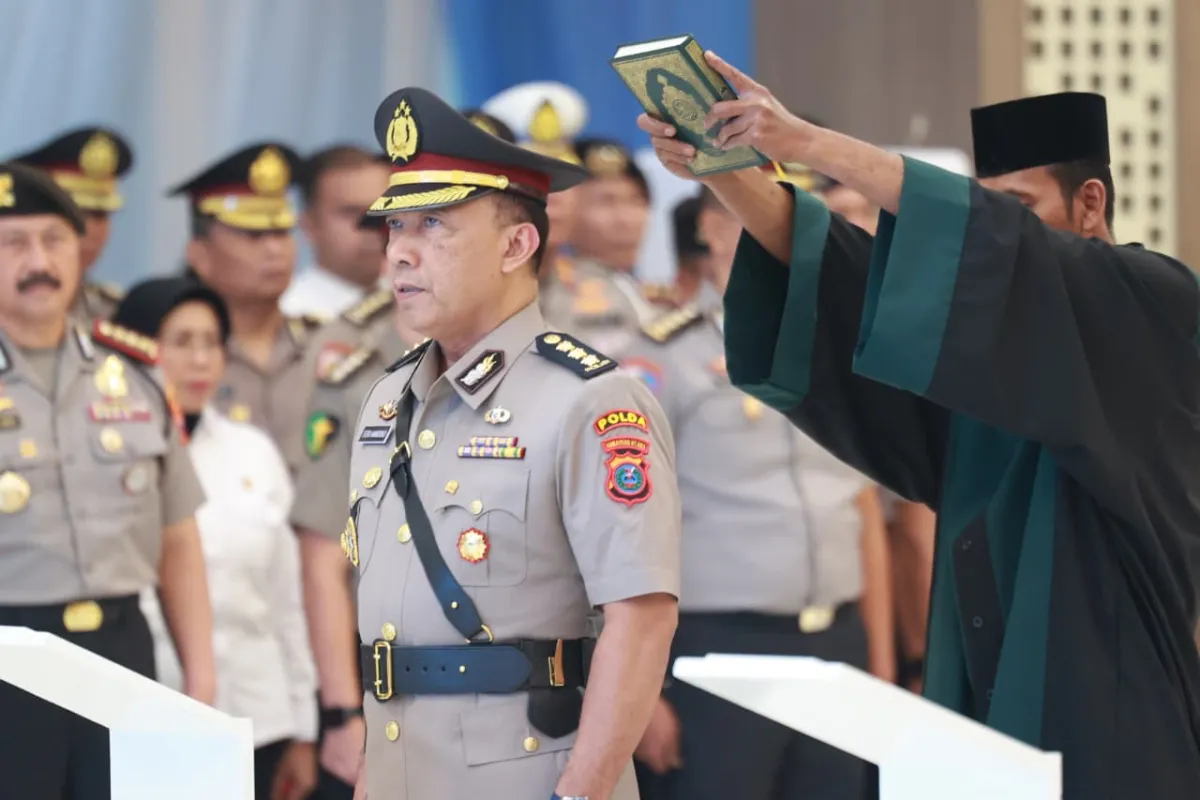 Kapolda Jatim Lantik Wakapolda Baru dan Sertijab Enam Kapolres, Perkuat Pelayanan Masyarakat
