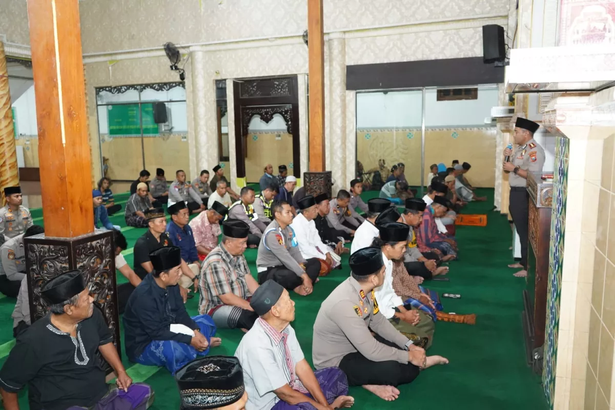 Polisi Bersama Masyarakat: Polres Kediri Ajak Warga Jaga Kamtibmas Lewat Program Suling dan Jogo Omah