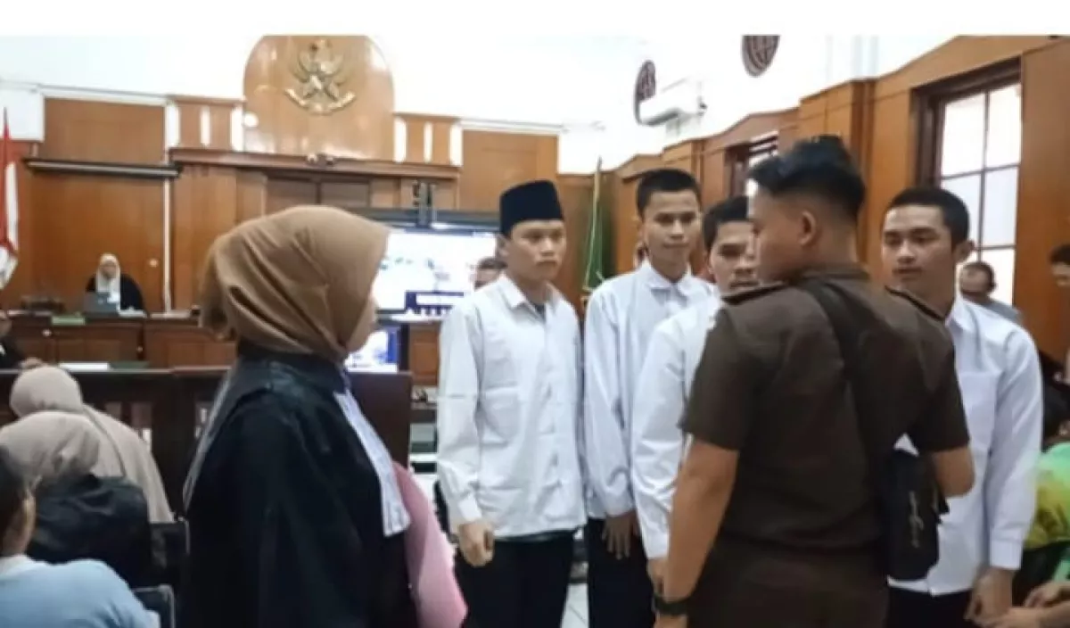 Sidang Perdana Pengeroyokan Siswa SMA di Surabaya, Empat Terdakwa Didakwa hingga Korban Thomas Tewas