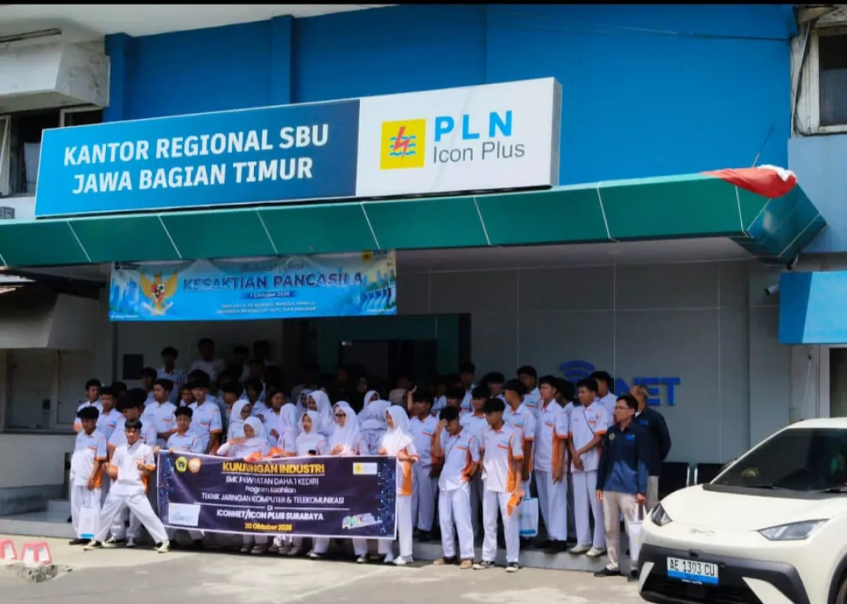 Perluas Wawasan dan Pengenalan Dunia Industri Telekomunikasi, SMK Pwayatan Daha 1 Kunjungi PLN Icon Plus Jatim