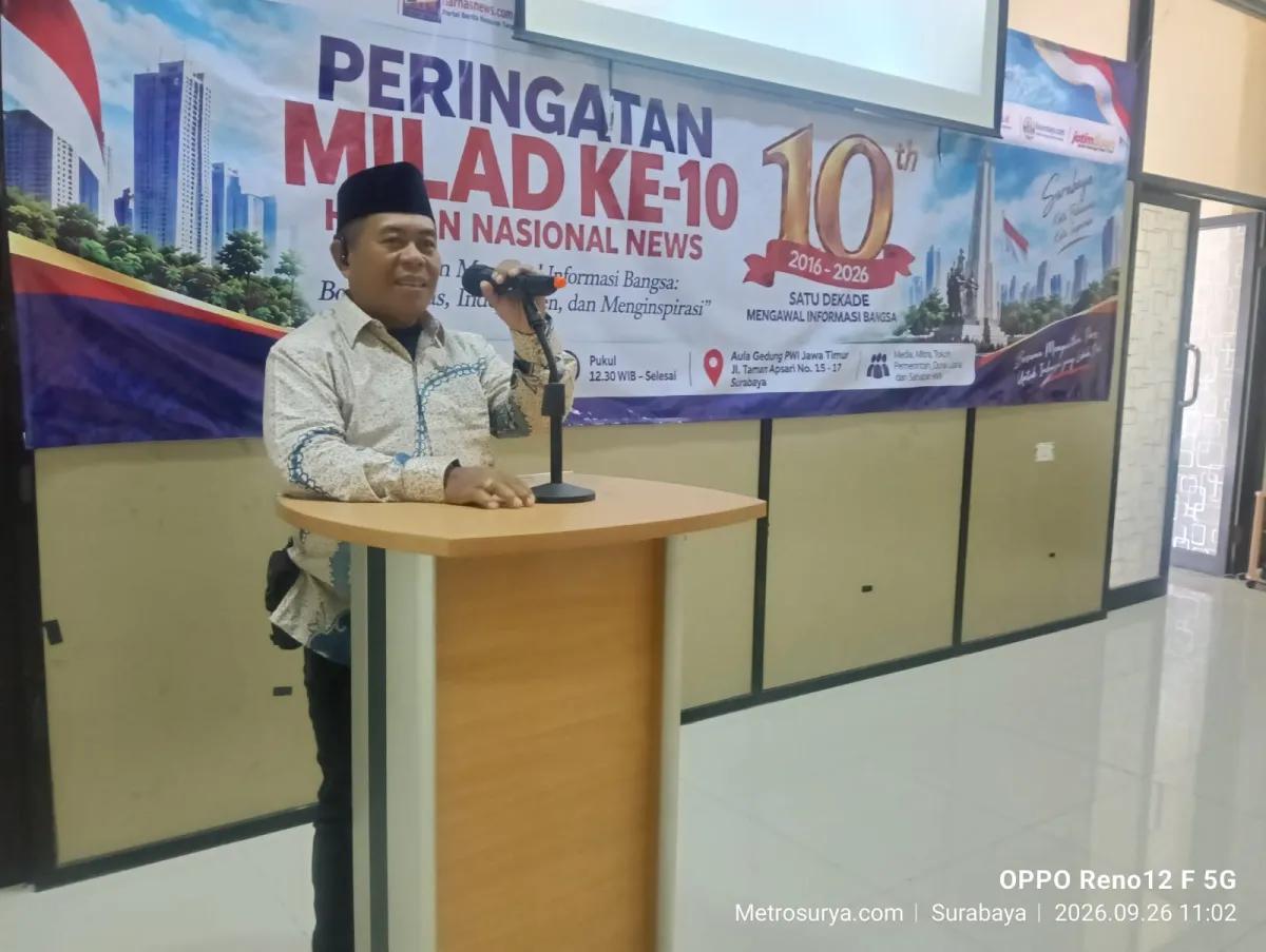 Pemimpin Redaksi Media Metrosurya.com pada acara Milad ke-10 Media Harian Nasional news, di Aula Gedung PWI Jawa Timur (foto/@dex)