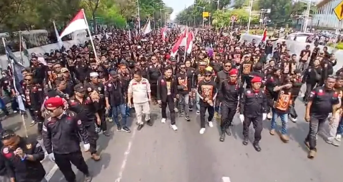 Ribuan Massa LSM Harimau Datangi MNC Tower, Sampaikan 7 Tuntutan Yang Menyeret Hary Tanoesoedibjo