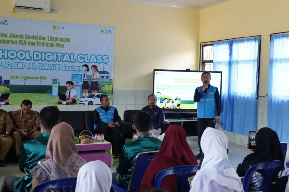 Perluas Akses Digital hingga Wilayah Kepulauan, PLN Icon Plus Perkuat Pendidikan di Pulau Lepar