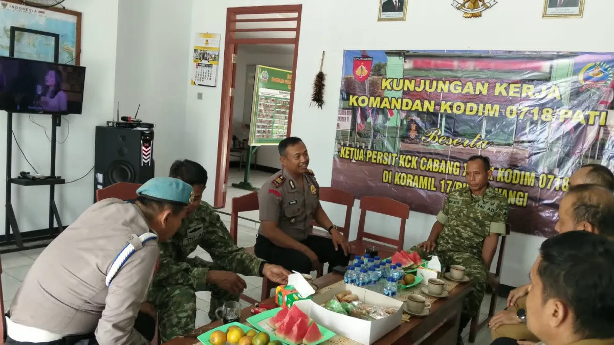 Dandim 0718/Pati Kunjungi Koramil Pucakwangi, Perkuat Sinergi TNI-Polri
